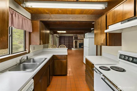 $500,000 | 32615 82nd Avenue South, Roy, WA 98580