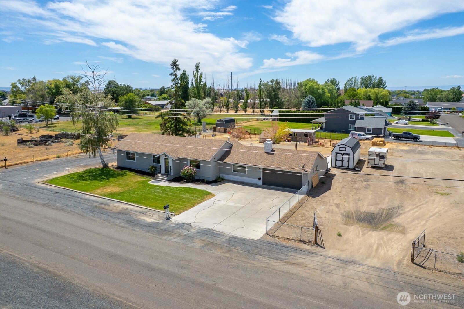 2096 Hamilton Road Northeast Moses Lake, WA 98837 - Photo 9 of 38