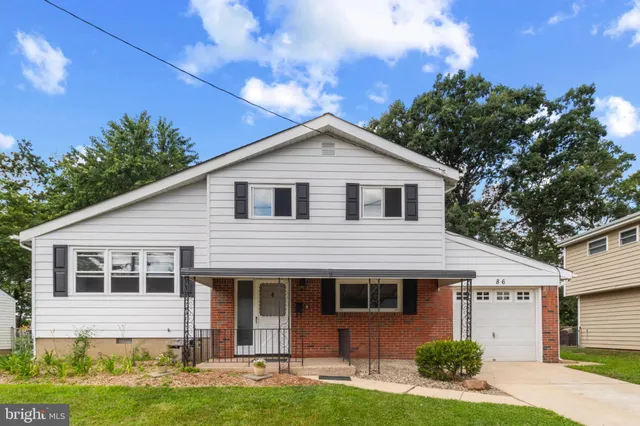 $475,000 | 86 Mark Twain Drive, Hamilton, NJ 08690
