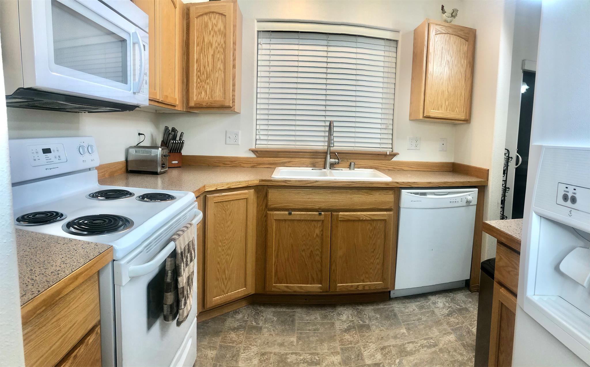 824 North Fox Ridge Road Medical Lake, WA 99022 - Photo 5 of 18 Gallery Image 5