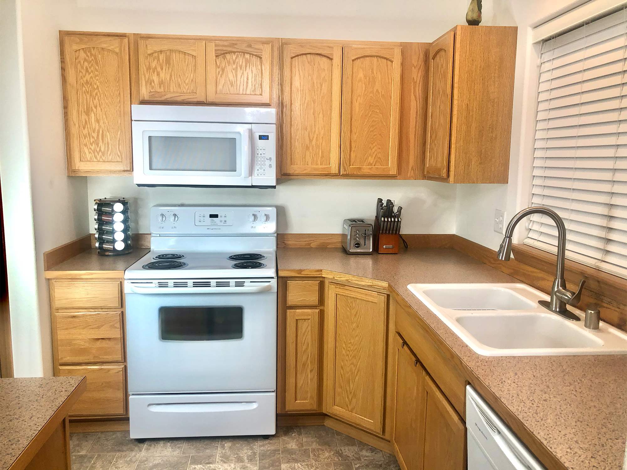 824 North Fox Ridge Road Medical Lake, WA 99022 - Photo 6 of 18 Gallery Image 6
