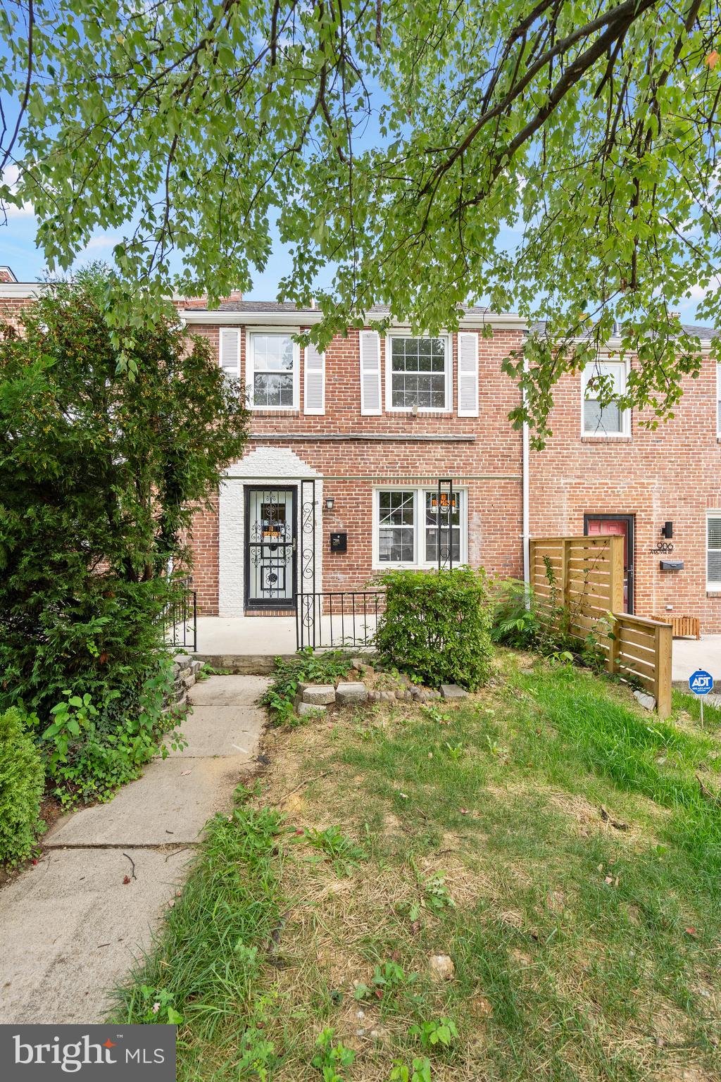 904 Andover Road Baltimore, MD 21218 - Photo 27 of 30 Peaceful Front Patio