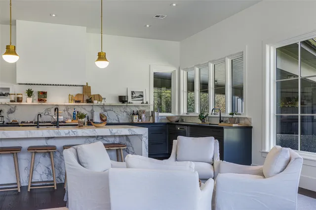 $3,999,000 | 830 South Weyand Road, Round Top, TX 78954