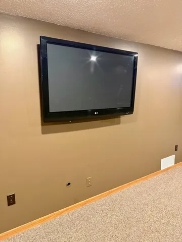 $375,000 | 548 Doris Avenue, Shoreview, MN 55126