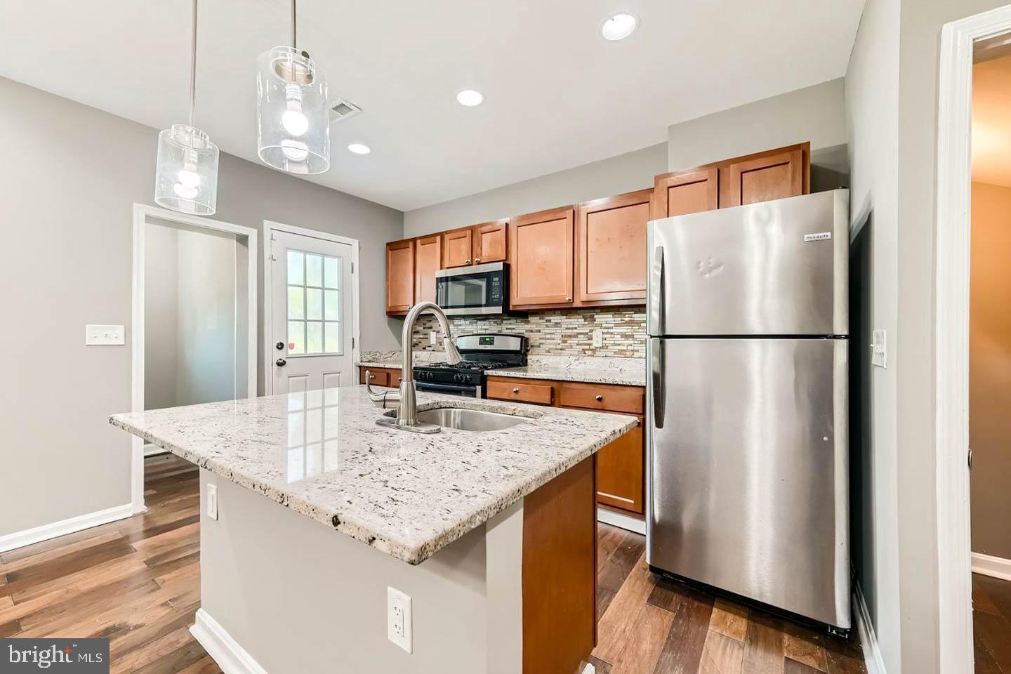 3927 Boarman Avenue Baltimore, MD 21215 - Photo 11 of 31