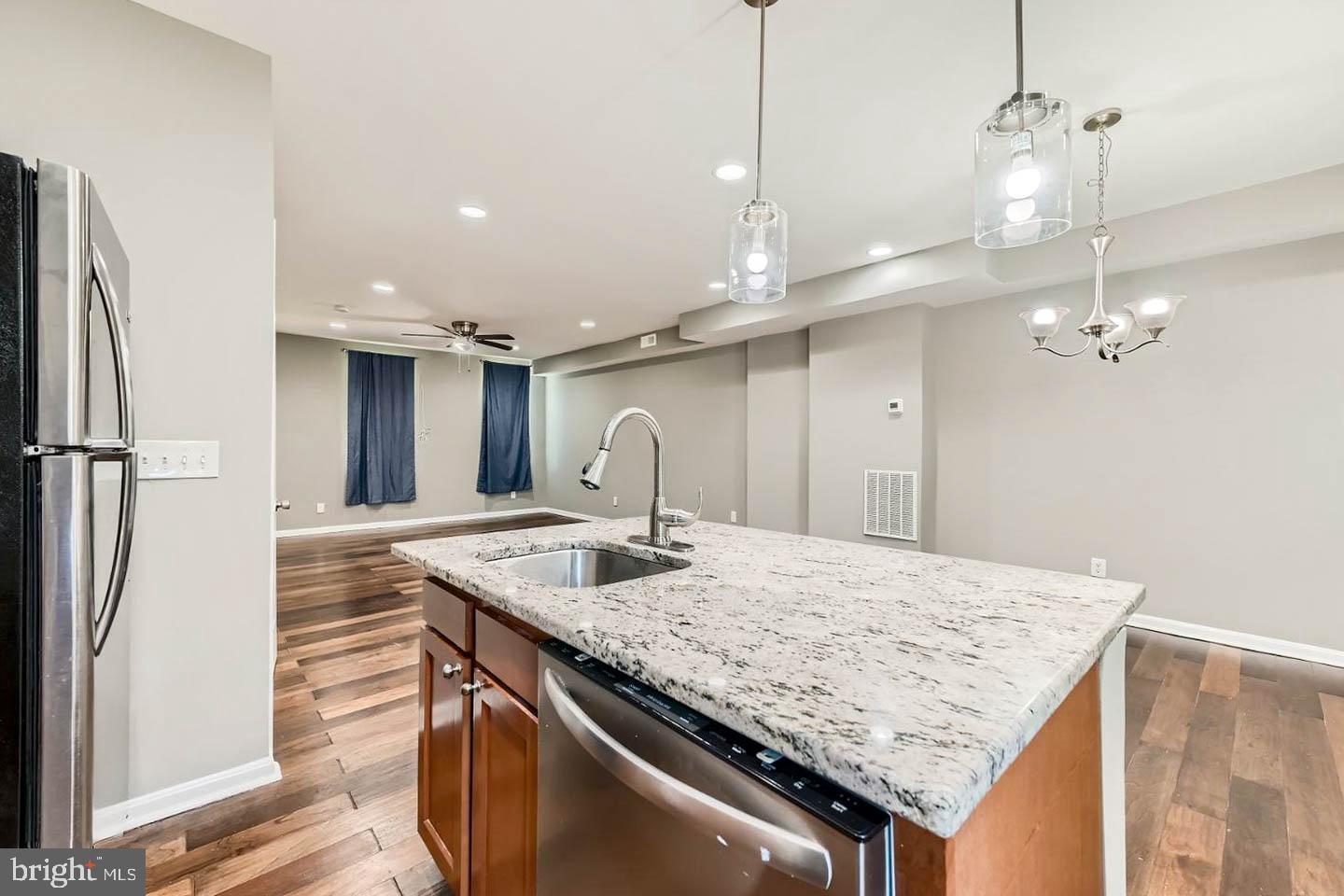 3927 Boarman Avenue Baltimore, MD 21215 - Photo 12 of 31