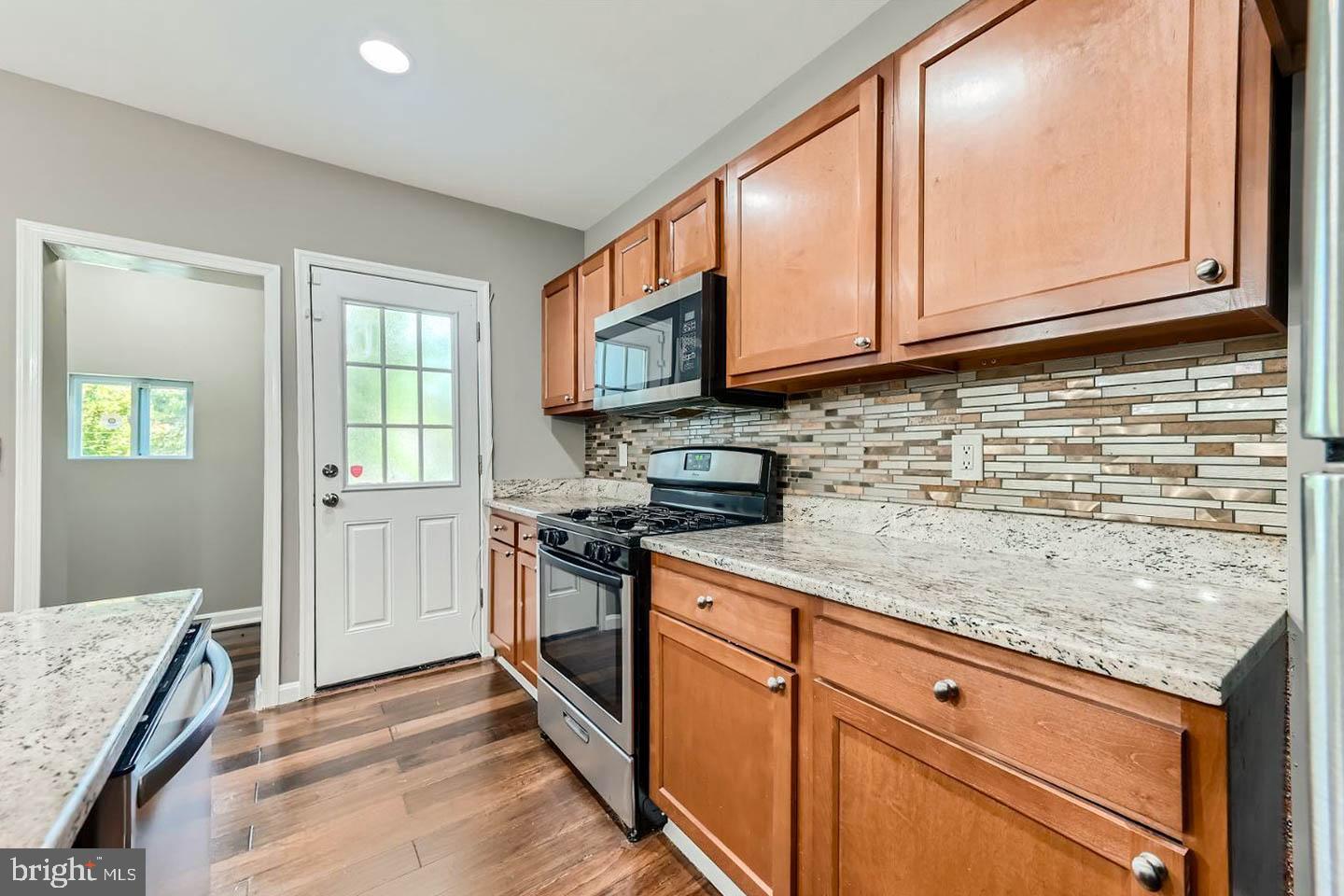 3927 Boarman Avenue Baltimore, MD 21215 - Photo 13 of 31