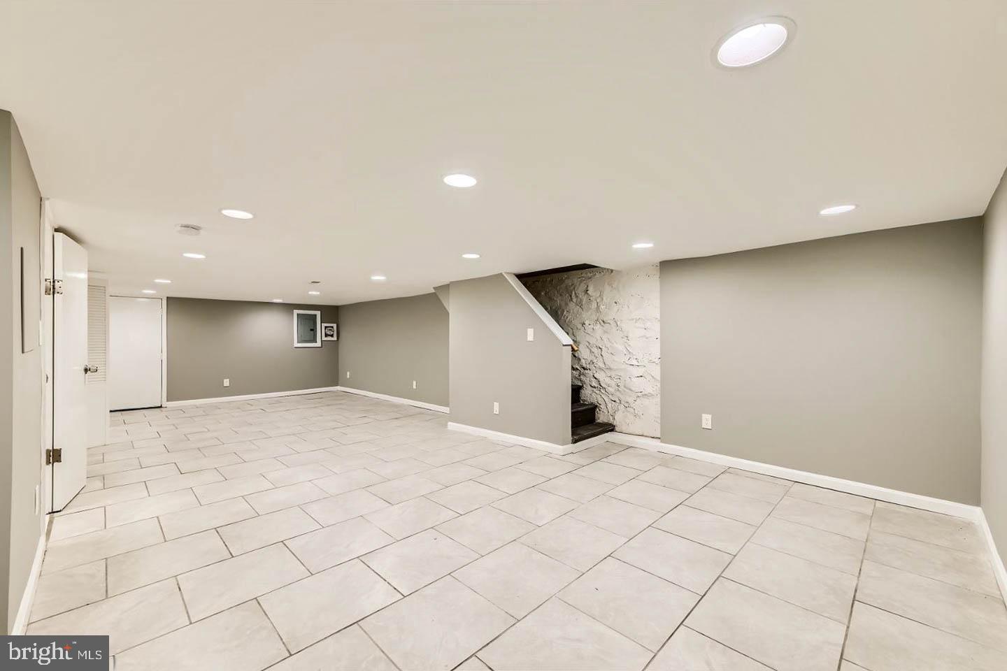 3927 Boarman Avenue Baltimore, MD 21215 - Photo 22 of 31