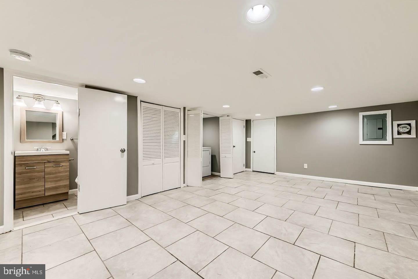 3927 Boarman Avenue Baltimore, MD 21215 - Photo 24 of 31