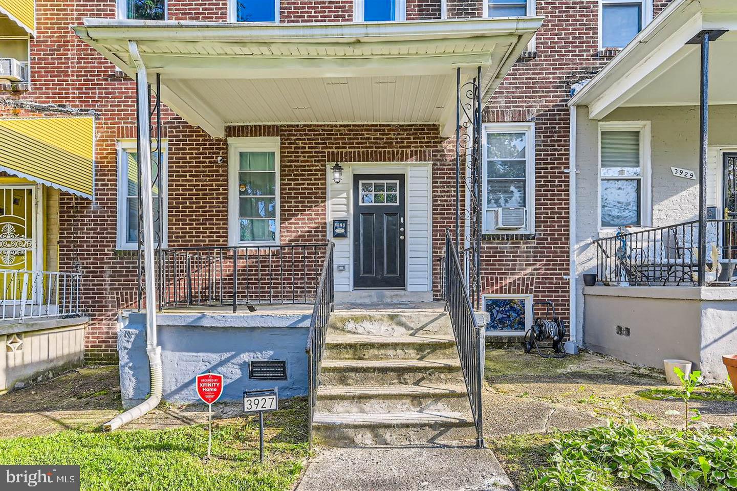 3927 Boarman Avenue Baltimore, MD 21215 - Photo 3 of 31