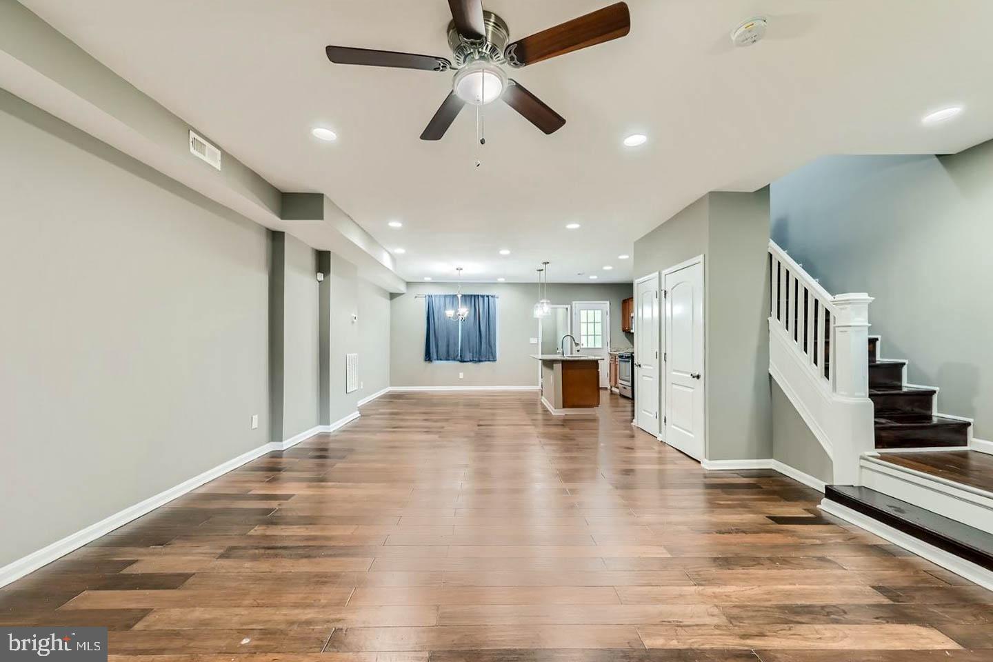 3927 Boarman Avenue Baltimore, MD 21215 - Photo 6 of 31