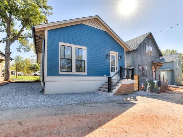 $379,900 | 719 Washington Street, Atchison, KS 66002