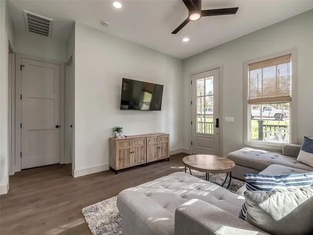 $379,900 | 719 Washington Street, Atchison, KS 66002