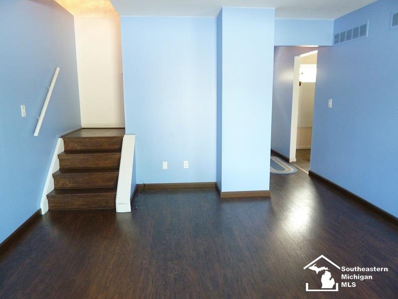 12607 Ronda Southgate, MI 48195 - Photo 3 of 22 31255758-2.JPG