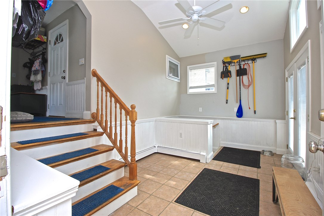 13 Bliss Road Newport, RI 02840 - Photo 12 of 41