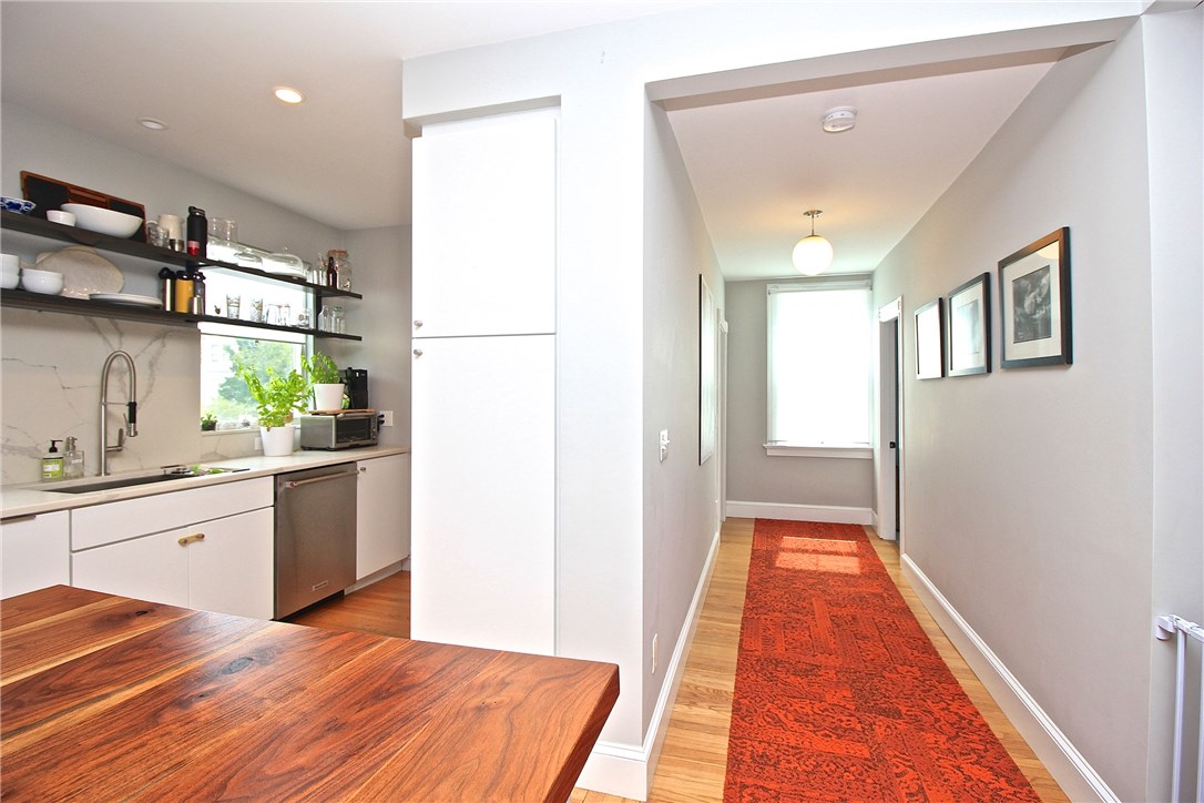 13 Bliss Road Newport, RI 02840 - Photo 16 of 41