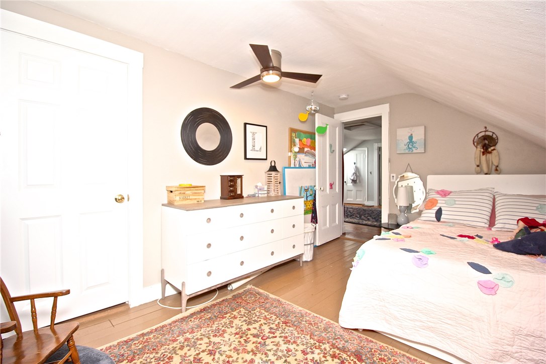 13 Bliss Road Newport, RI 02840 - Photo 22 of 41