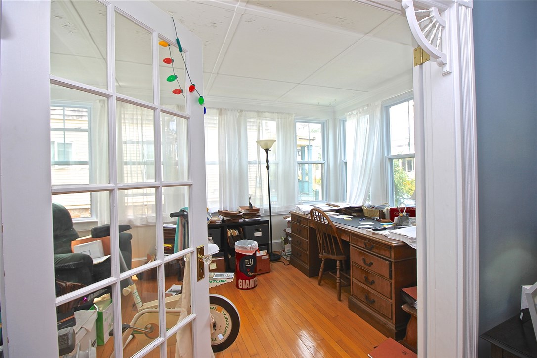 13 Bliss Road Newport, RI 02840 - Photo 37 of 41