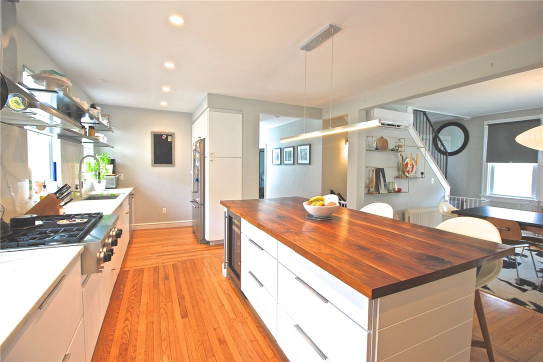 13 Bliss Road Newport, RI 02840 - Photo 4 of 41