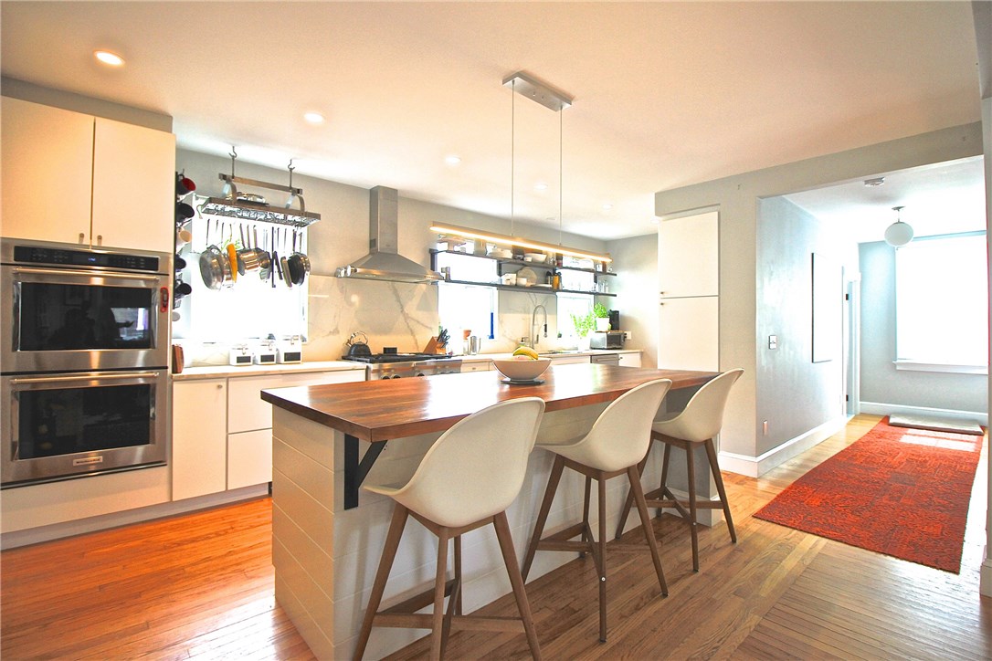 13 Bliss Road Newport, RI 02840 - Photo 5 of 41