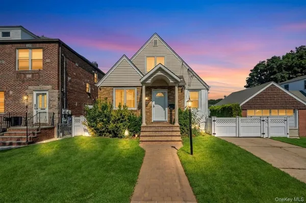 $779,999 | 374 Rockaway Parkway, Valley Stream, NY 11580