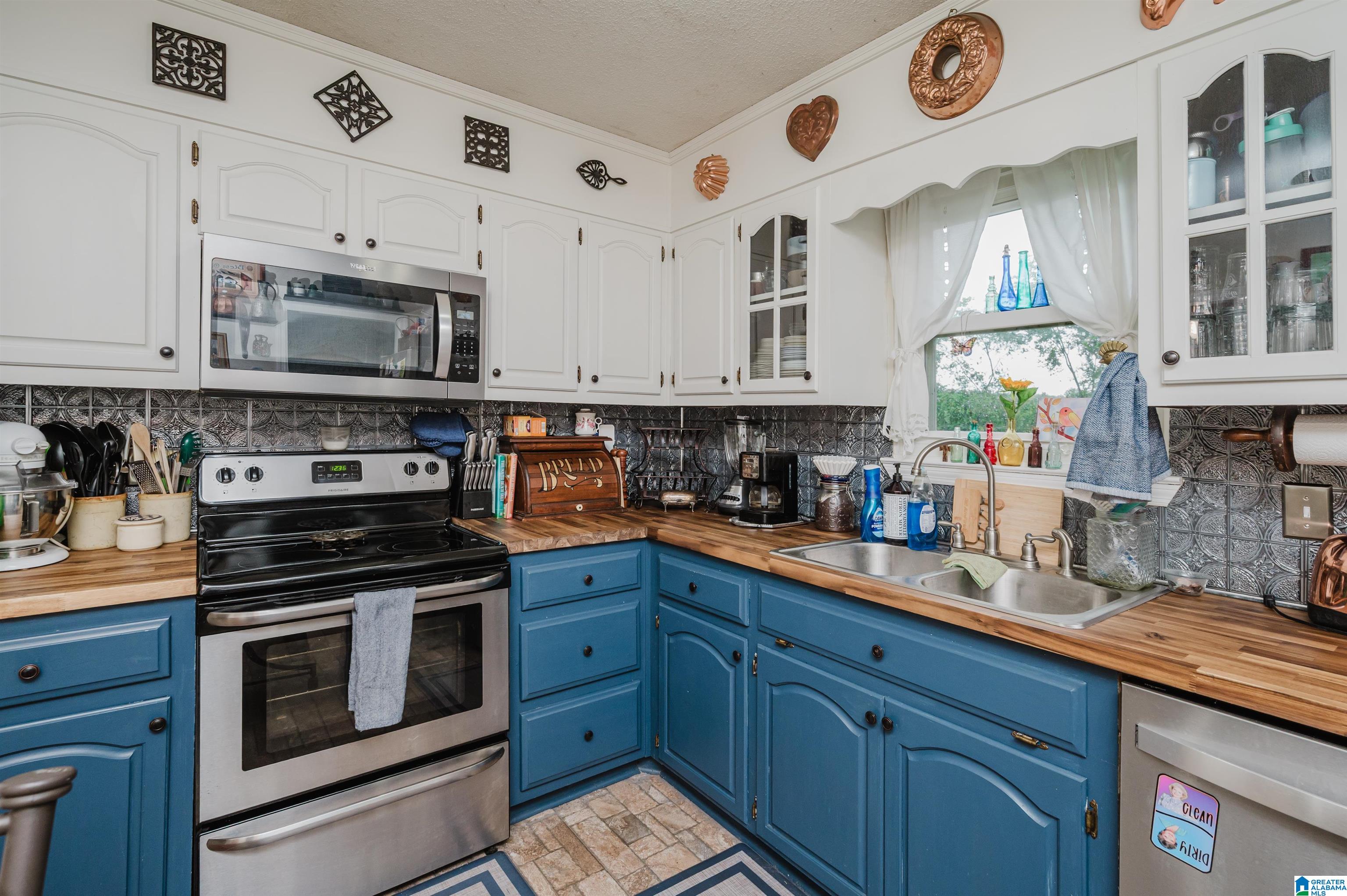 8320 Country Circle Pinson, AL 35126 - Photo 9 of 26