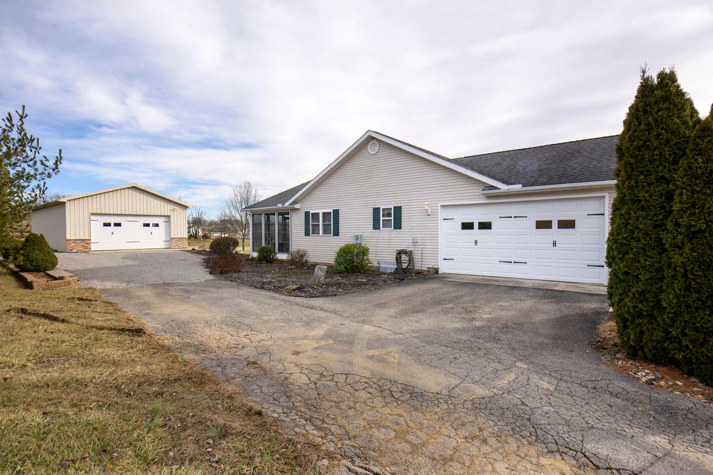 24820 Huber-Hitler Road Circleville, OH 43113 - Photo 3 of 55 Side