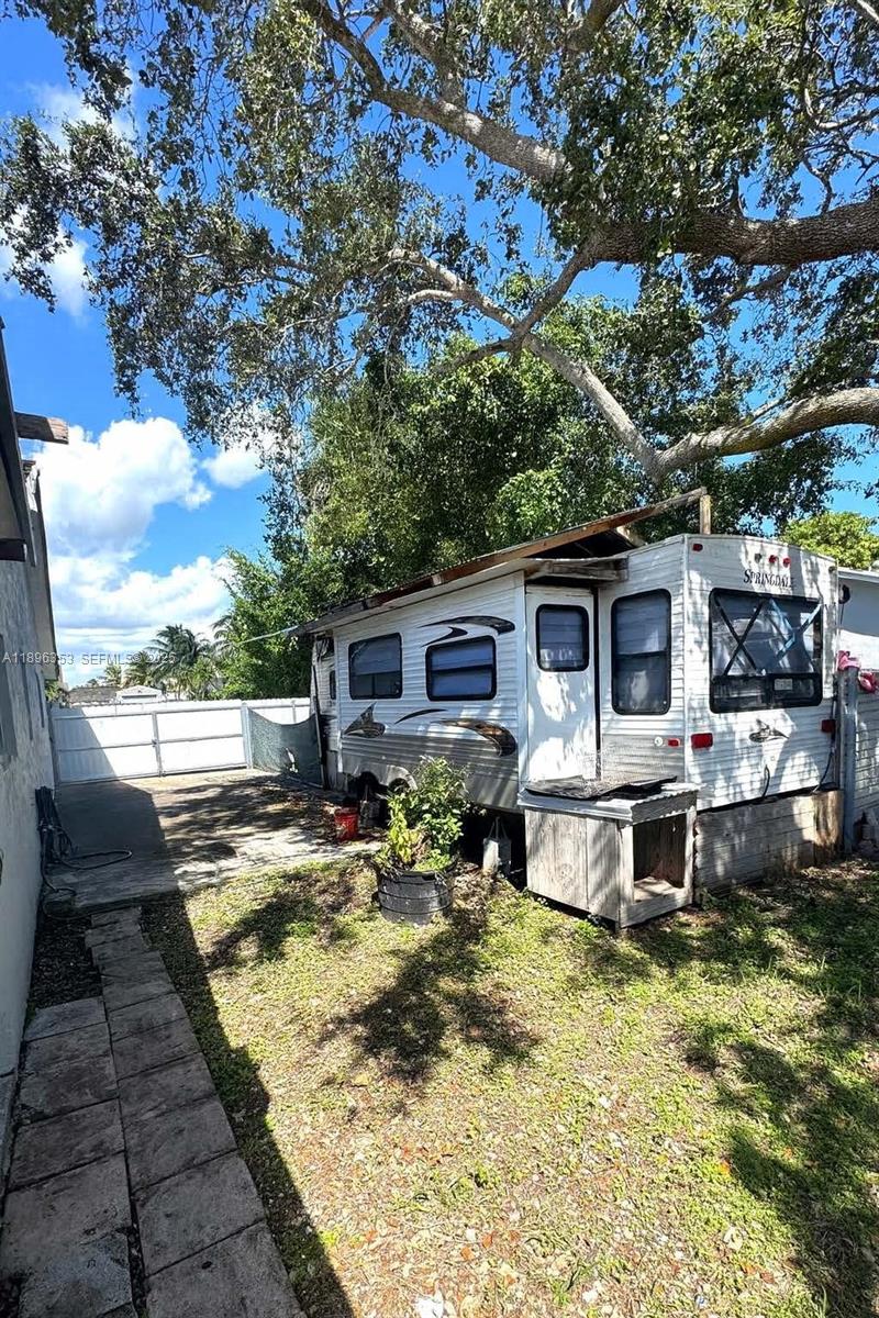 15930 Southwest 305th Terrace Homestead, FL 33033 - Photo 12 of 12