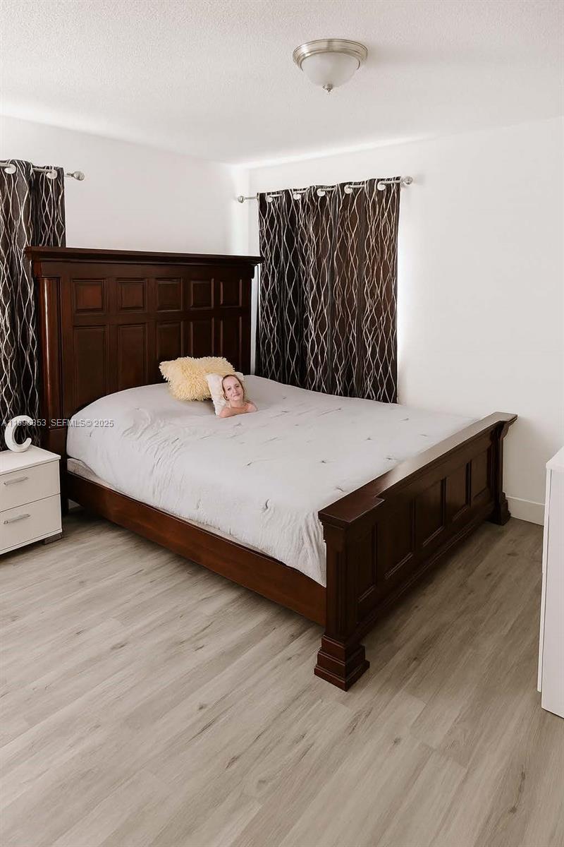 15930 Southwest 305th Terrace Homestead, FL 33033 - Photo 8 of 12