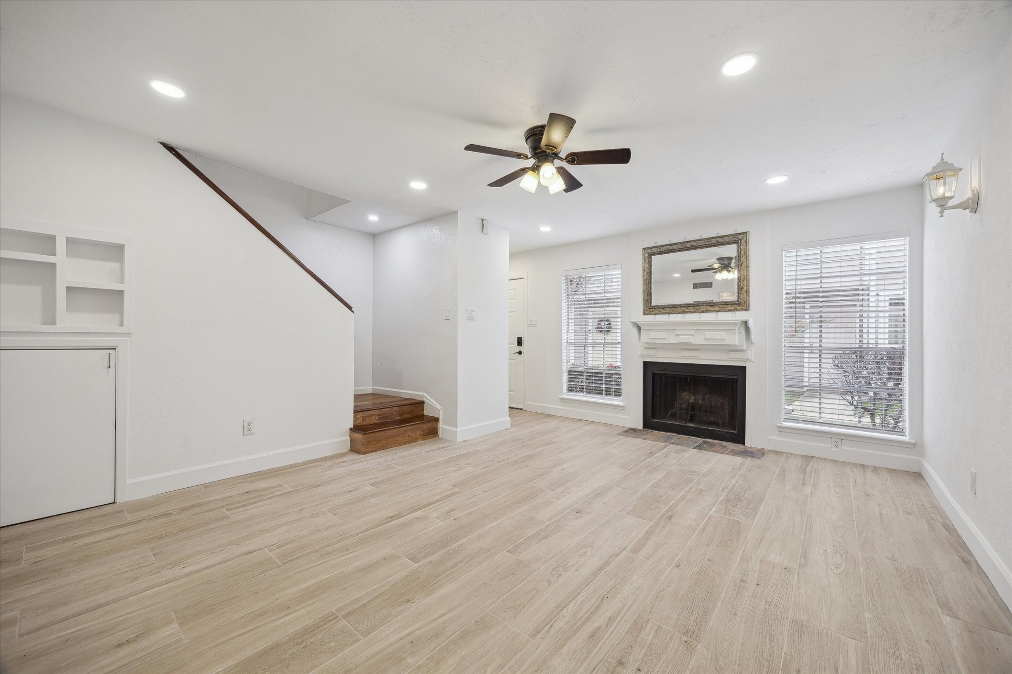 5807 Beverly Hill Street, Unit 23 Houston, TX 77057 - Photo 2 of 13