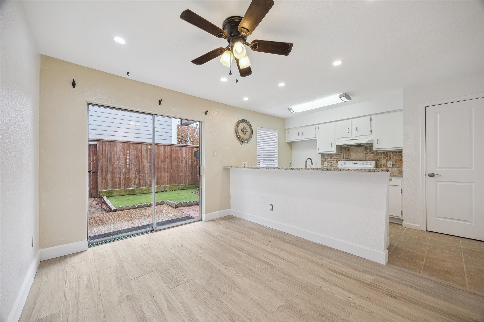 5807 Beverly Hill Street, Unit 23 Houston, TX 77057 - Photo 5 of 13