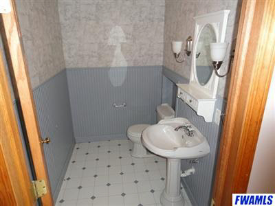 5149 State Rte 101 Butler, IN 46721 - Photo 8 of 17