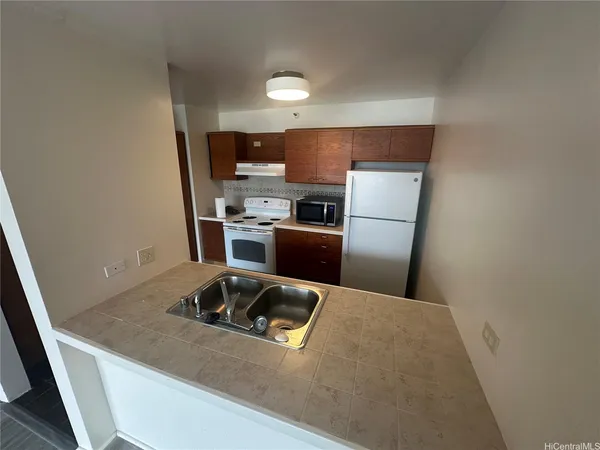 $3,200 | 60 North Beretania Street, Unit 2703, Honolulu, HI 96817