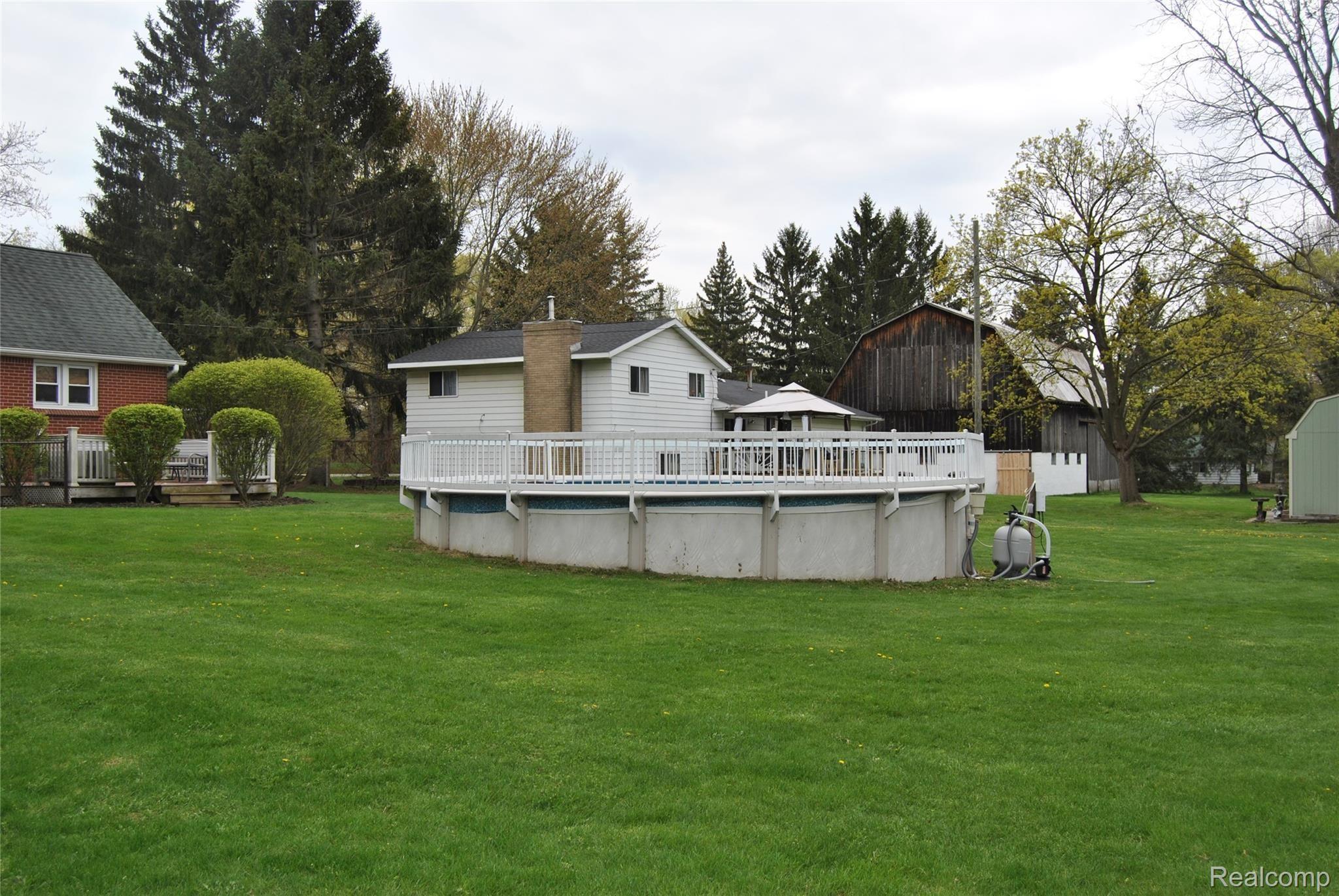 1315 Bowers Road Lapeer, MI 48446 - Photo 3 of 21 DSC_0297.JPG