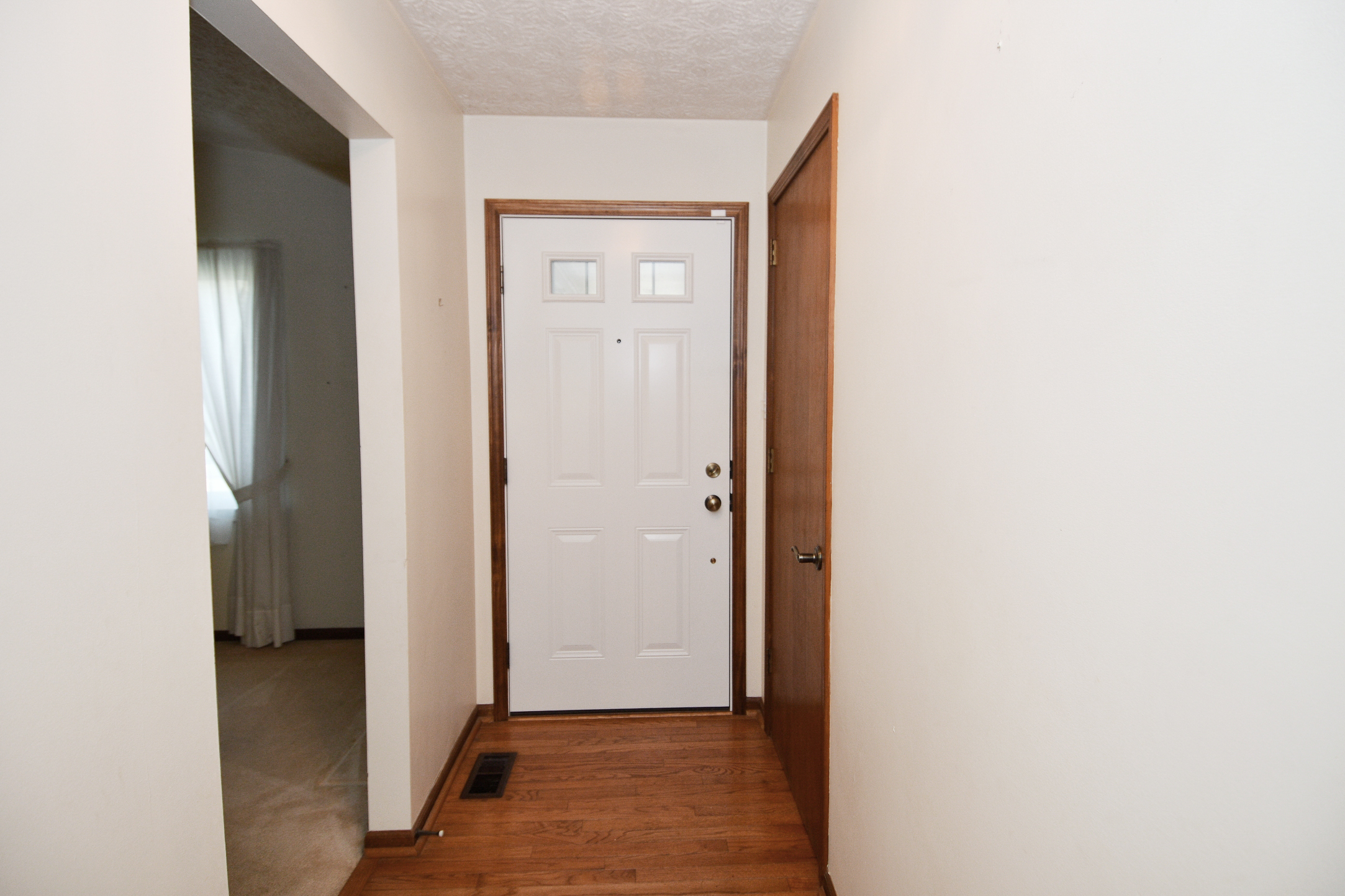 132 Leaning Tree Road Greenwood, IN 46142 - Photo 3 of 60