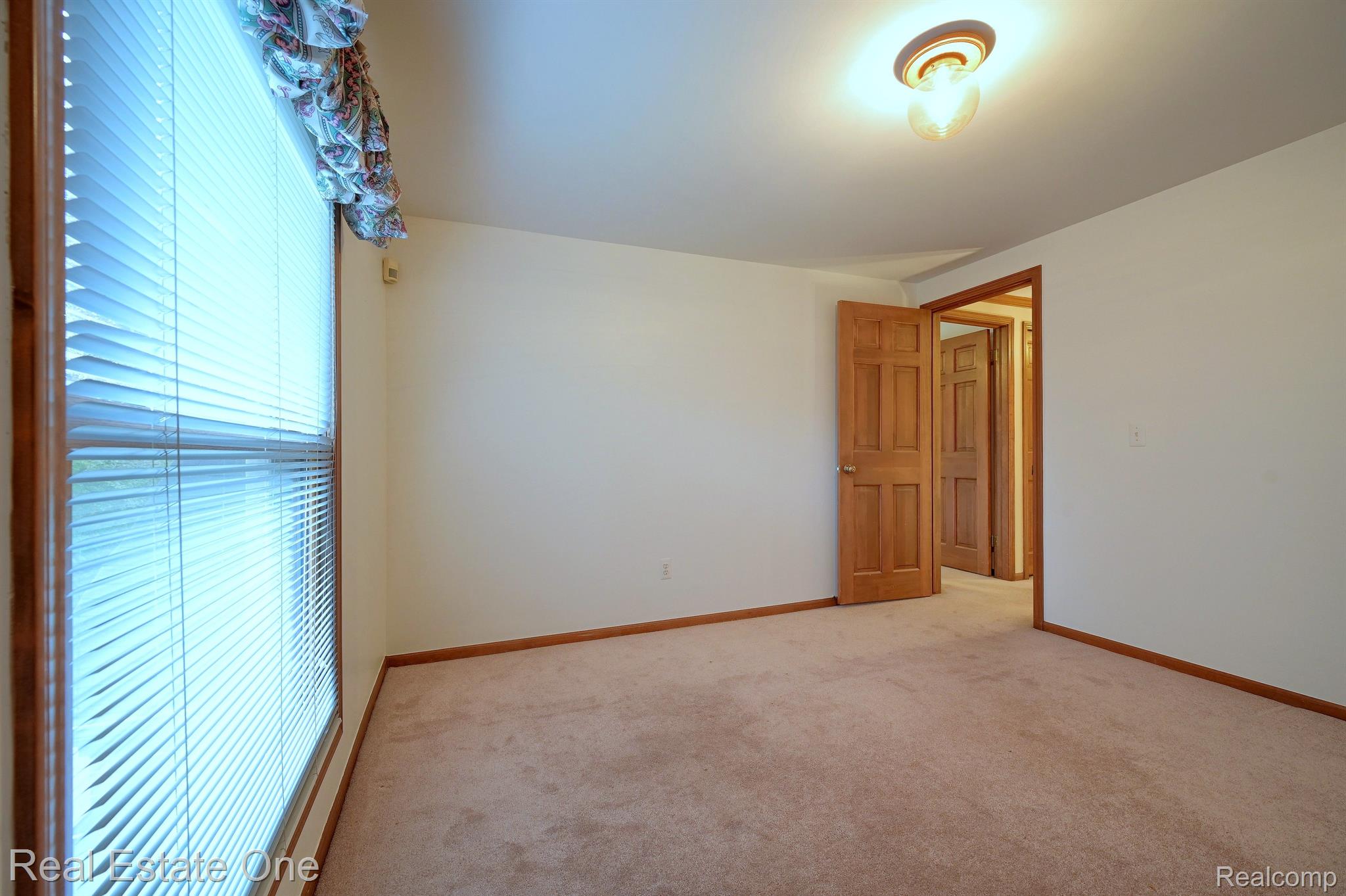 1249 Springwood Court Rochester, MI 48309 - Photo 39 of 52 Bedroom #4