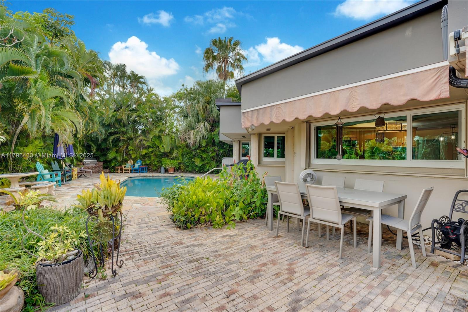 610 Lake Dasha Circle Plantation, FL 33324 - Photo 3 of 27