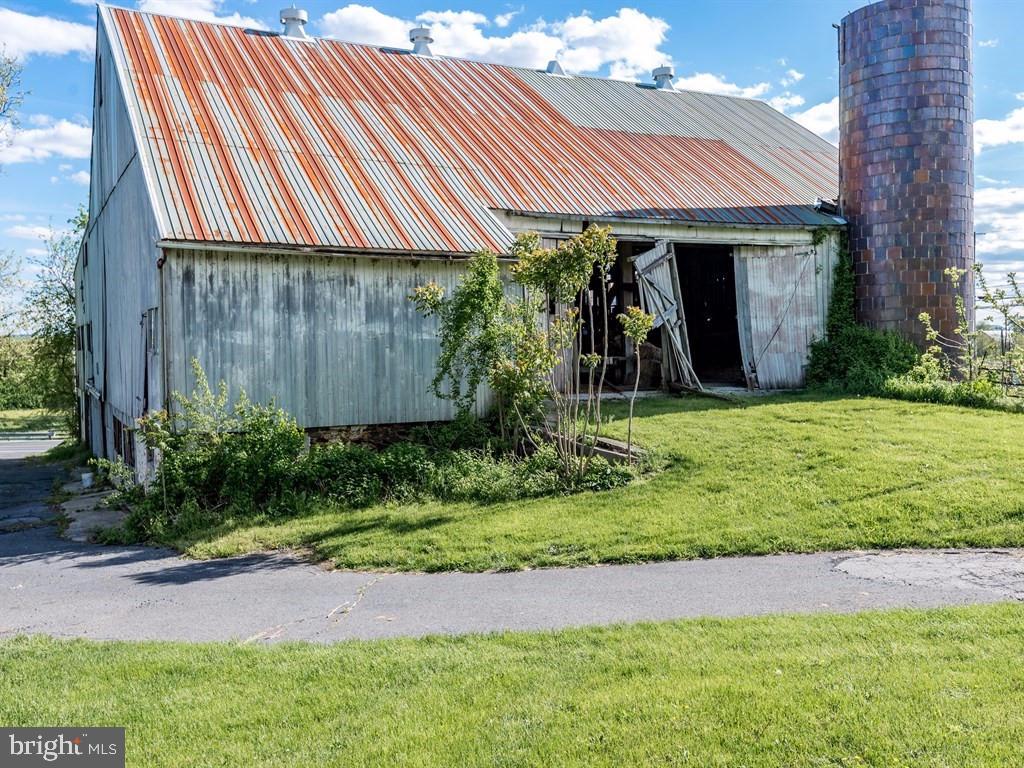 405 Peters Road New Holland, PA 17557 - Photo 29 of 45 Gallery Image 29
