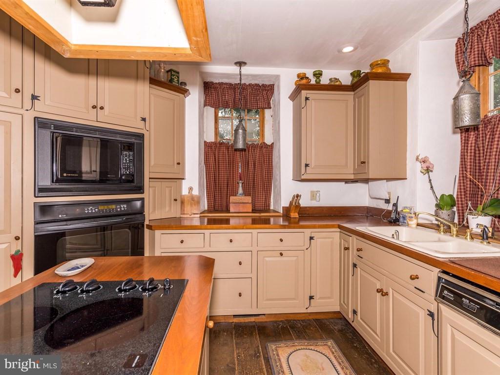 405 Peters Road New Holland, PA 17557 - Photo 9 of 45 Gallery Image 9