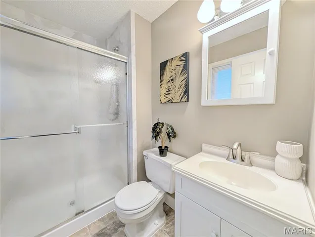 $299,900 | 6208 Stock Bridge Circle, St. Louis, MO 63128