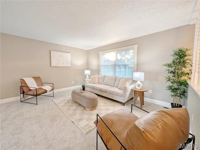 $299,900 | 6208 Stock Bridge Circle, St. Louis, MO 63128