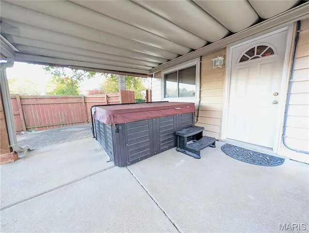 $299,900 | 6208 Stock Bridge Circle, St. Louis, MO 63128