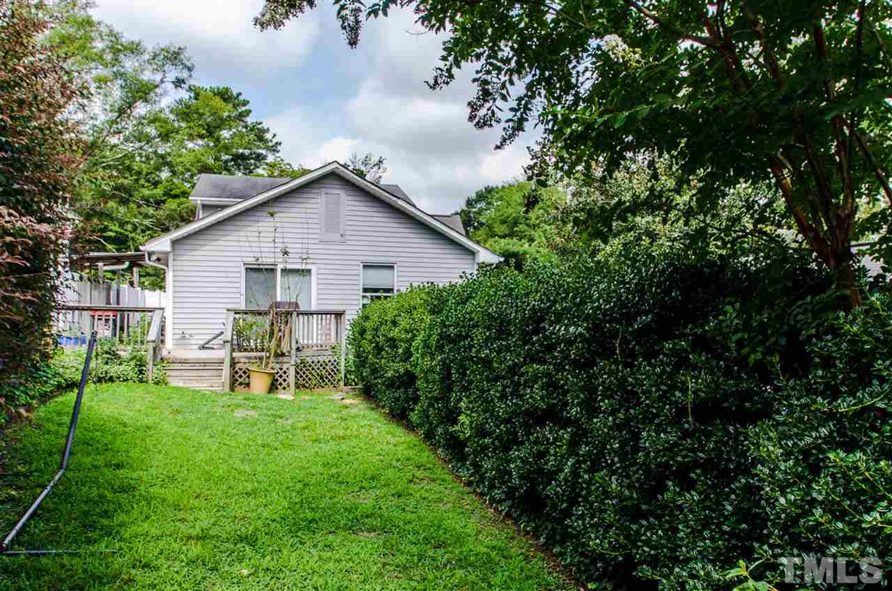 112 Berkshire Road Raleigh, NC 27608 - Photo 2 of 4