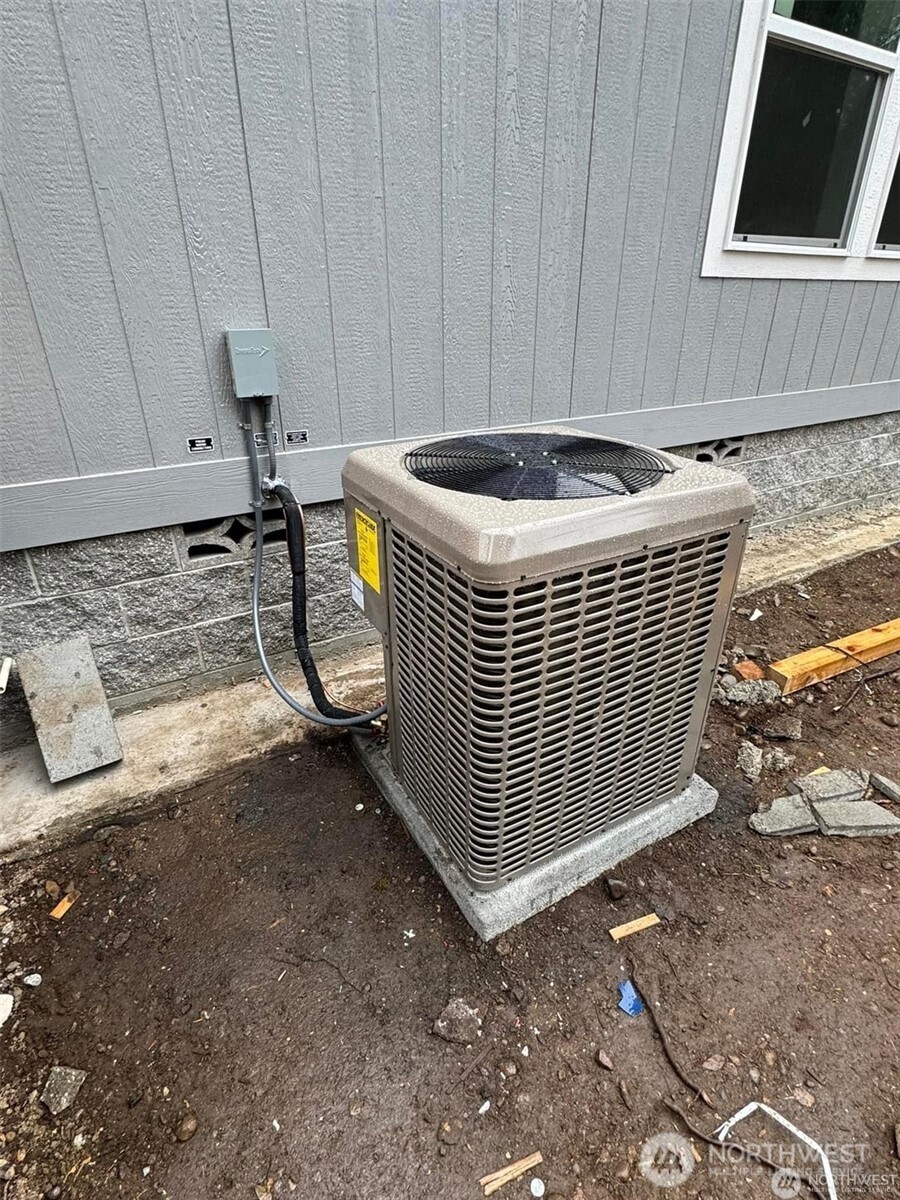 200 Lot C Fineview Chehalis, WA 98532 - Photo 14 of 31 a view of a backyard with exposed radiator