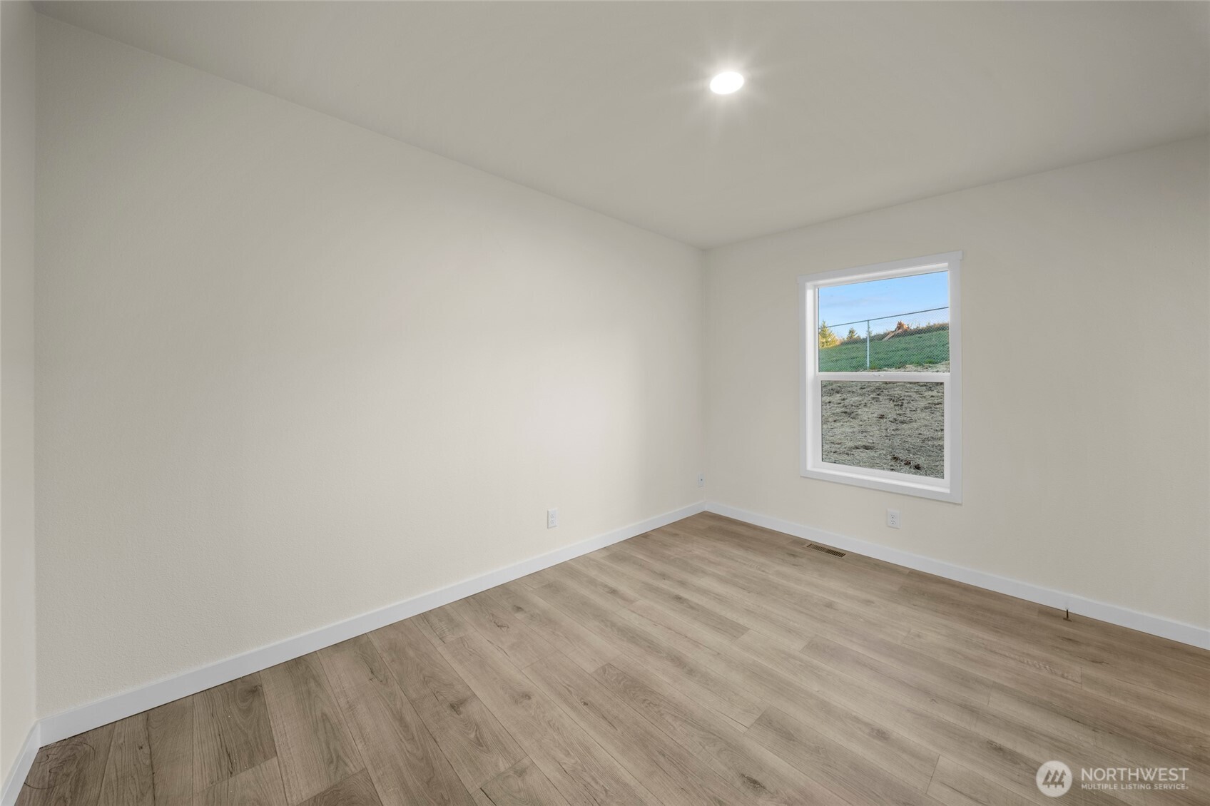 200 Lot C Fineview Chehalis, WA 98532 - Photo 19 of 36 an empty room with a window