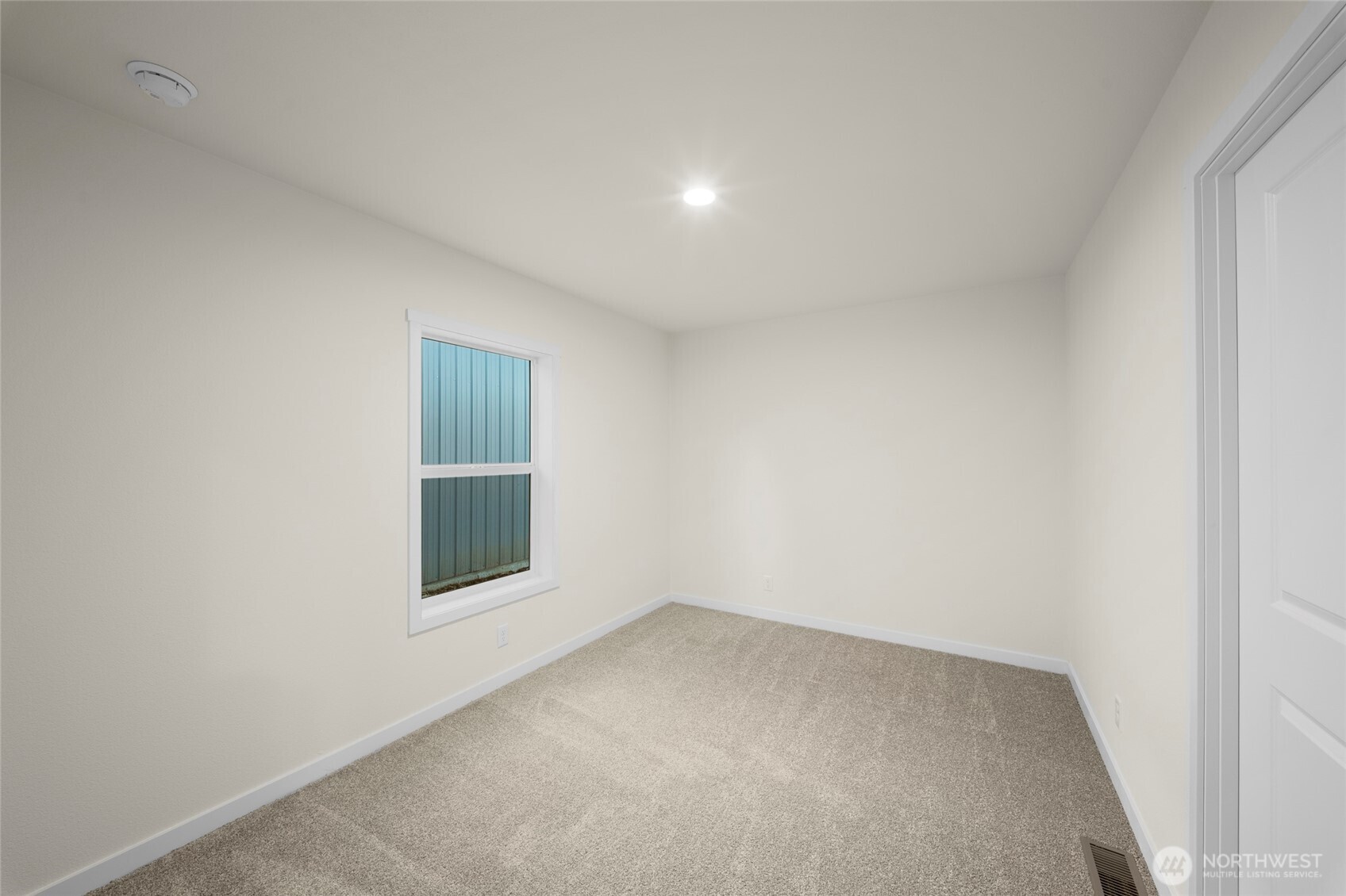 200 Lot C Fineview Chehalis, WA 98532 - Photo 21 of 36 an empty room with windows