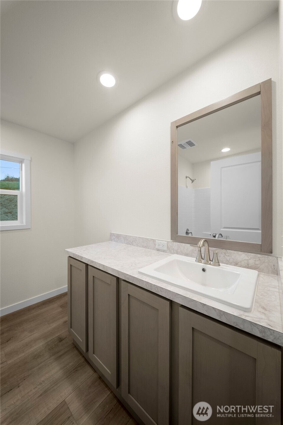 200 Lot C Fineview Chehalis, WA 98532 - Photo 23 of 36 a bathroom with a sink and a mirror