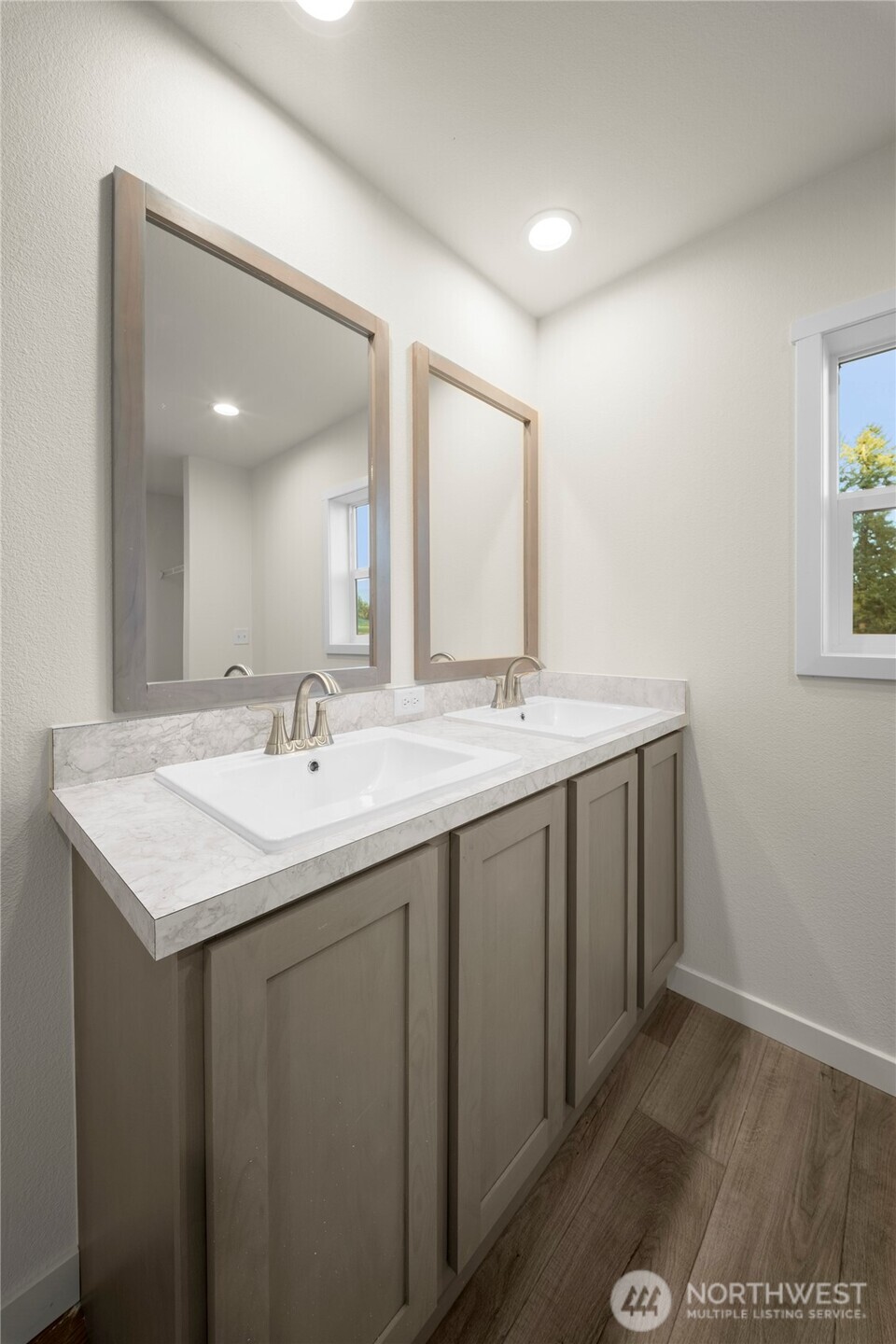 200 Lot C Fineview Chehalis, WA 98532 - Photo 27 of 36 a bathroom with a sink and a mirror