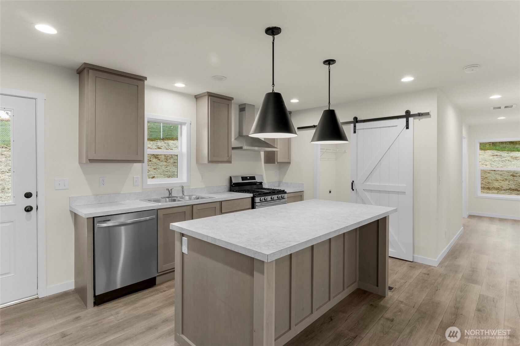 200 Lot C Fineview Chehalis, WA 98532 - Photo 9 of 36 a kitchen with a stove a sink and a refrigerator