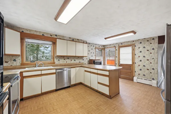 $279,900 | 8 Walbridge Hill Road, Tolland, CT 06084